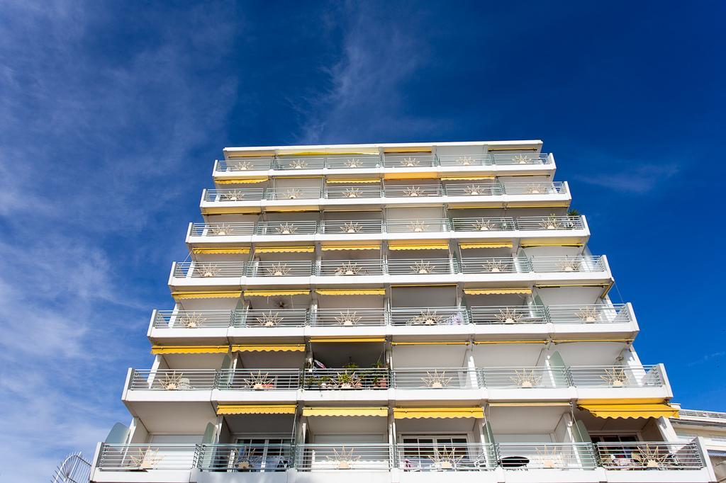 Residence Le Soleil Жуан-Ле-Пин Екстериор снимка